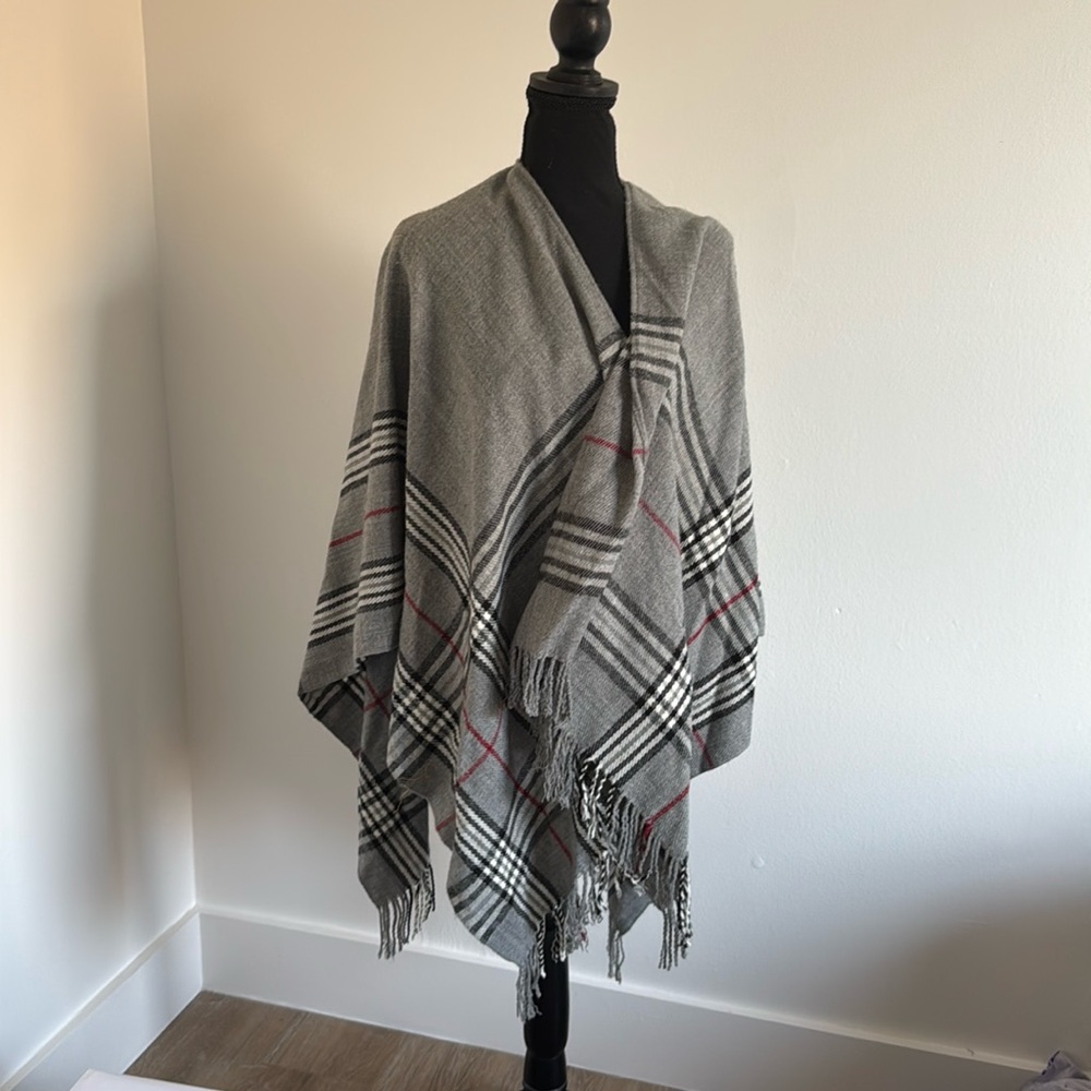V. Fraas Tartan Plaid Fringed Shawl Cape poncho